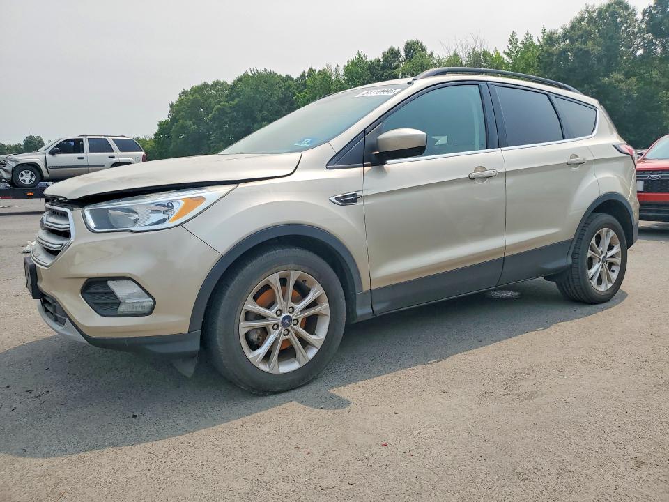 Продаж на аукціоні авто 2018 Ford Escape, vin: 1FMCU0GD7JUC12491, номер лоту: 61110996