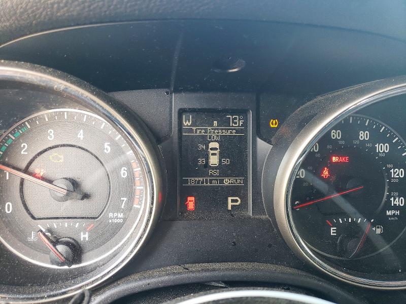 2011 Jeep Grand Cherokee მანქანა იყიდება აუქციონზე, vin: 1J4RR5GT1BC552290, აუქციონის ნომერი: 60586476