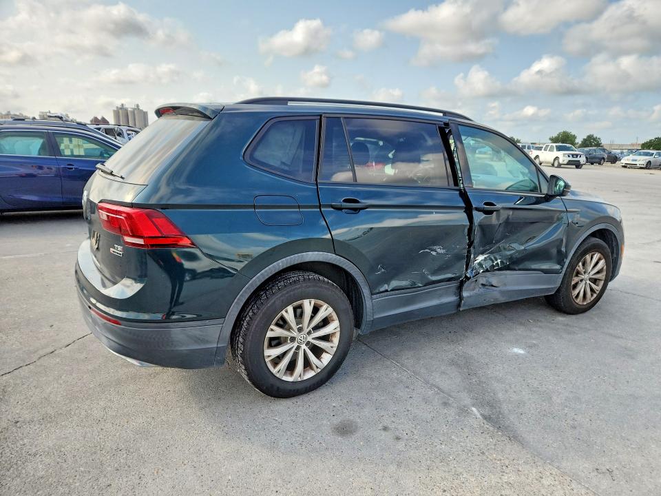 Продаж на аукціоні авто 2018 Volkswagen Tiguan, vin: 3VV0B7AX6JM018968, номер лоту: 63041256