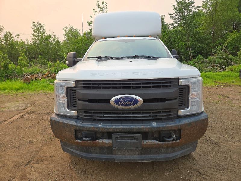 Продажа на аукционе авто 2018 Ford F350, vin: 1FT8X3D6XJEC30745, номер лота: 58745256