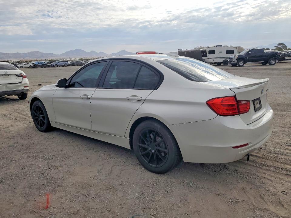 Продаж на аукціоні авто 2015 Bmw 320, vin: WBA3B1C53FK140817, номер лоту: 61122196