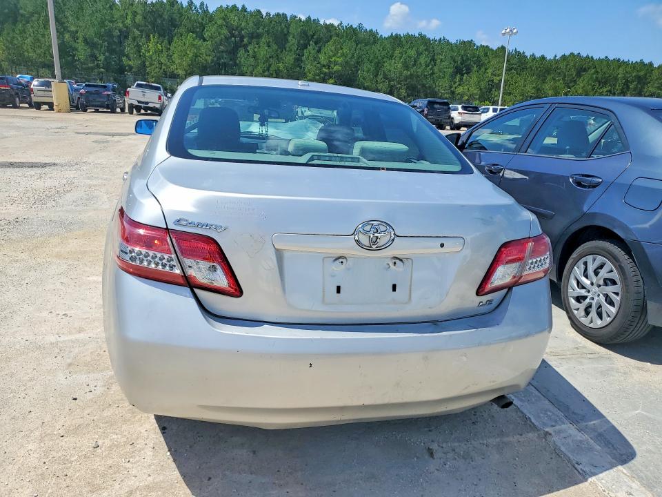 61663936 :رقم المزاد ، 4T1BF3EK8AU502229 vin ، 2010 Toyota Camry مزاد بيع