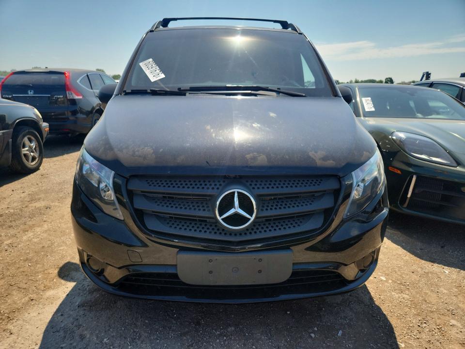 60591676 :رقم المزاد ، WD4PG2EE9H3305376 vin ، 2017 Mercedes-benz Metris مزاد بيع