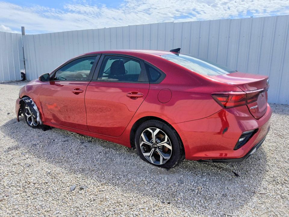 2021 Kia Forte მანქანა იყიდება აუქციონზე, vin: 3KPF24AD1ME335794, აუქციონის ნომერი: 59543546
