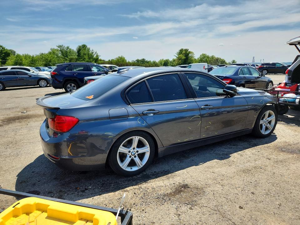 2015 Bmw 328 მანქანა იყიდება აუქციონზე, vin: WBA3B5C56FF959837, აუქციონის ნომერი: 62418446