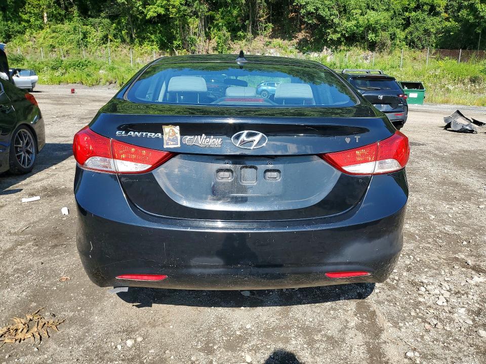 2013 Hyundai Elantra მანქანა იყიდება აუქციონზე, vin: KMHDH4AE8DU765253, აუქციონის ნომერი: 63354016