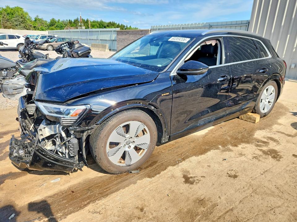 Aukcja sprzedaży 2019 Audi E-tron, vin: WA1LAAGE7KB011984, numer aukcji: 60359206