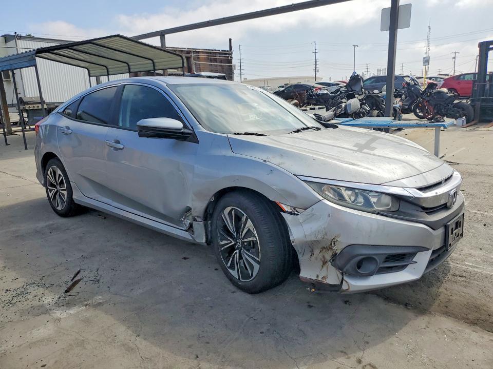60613886 :رقم المزاد ، 2HGFC1F71GH641953 vin ، 2016 Honda Civic مزاد بيع