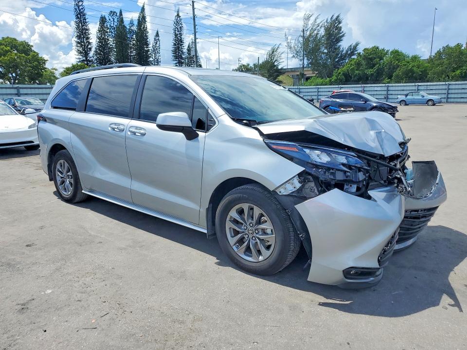 63239436 :رقم المزاد ، 5TDJRKEC1SS255166 vin ، 2025 Toyota Sienna مزاد بيع