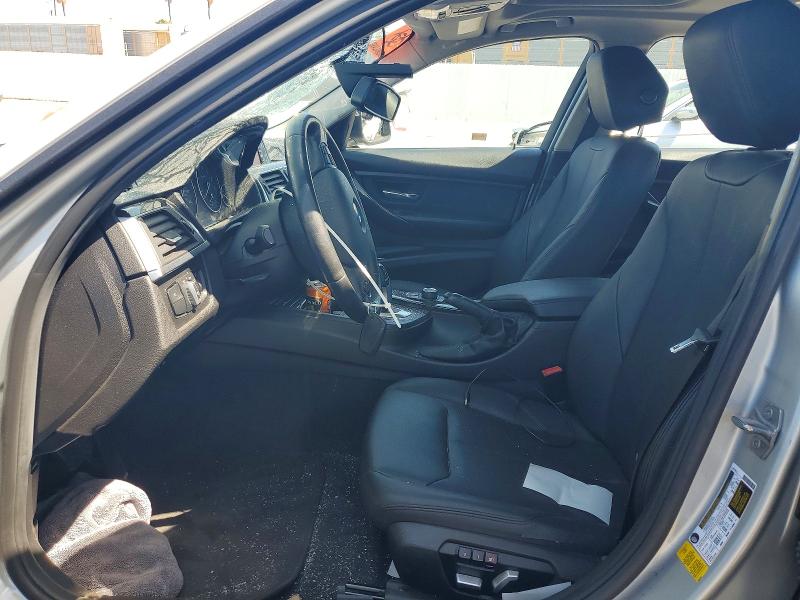 61334556 :رقم المزاد ، WBA8A9C57JAH12335 vin ، 2018 Bmw 320 مزاد بيع
