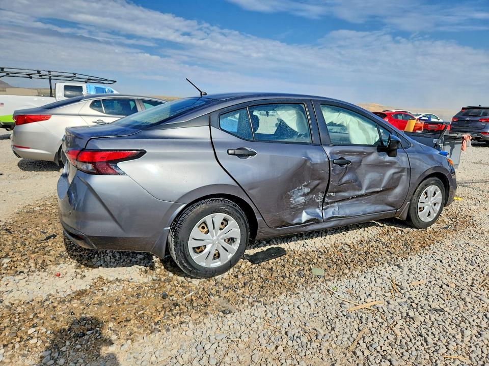 61589346 :رقم المزاد ، 3N1CN8DV0ML896198 vin ، 2021 Nissan Versa مزاد بيع