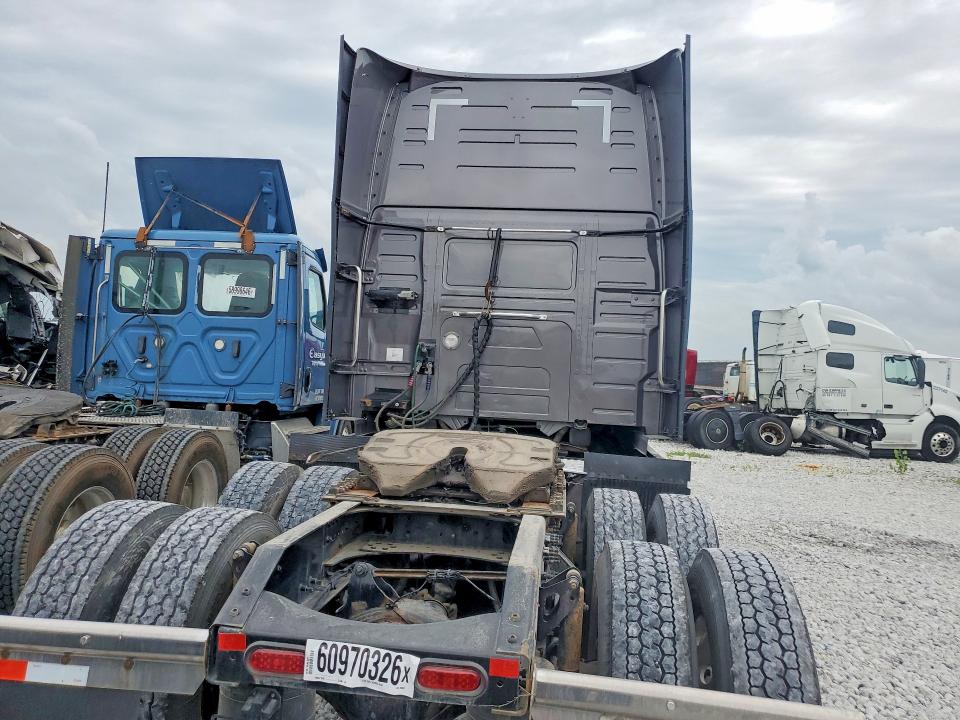 60970326 :رقم المزاد ، 4V4NC9EH9NN288020 vin ، 2022 Volvo Vnl مزاد بيع