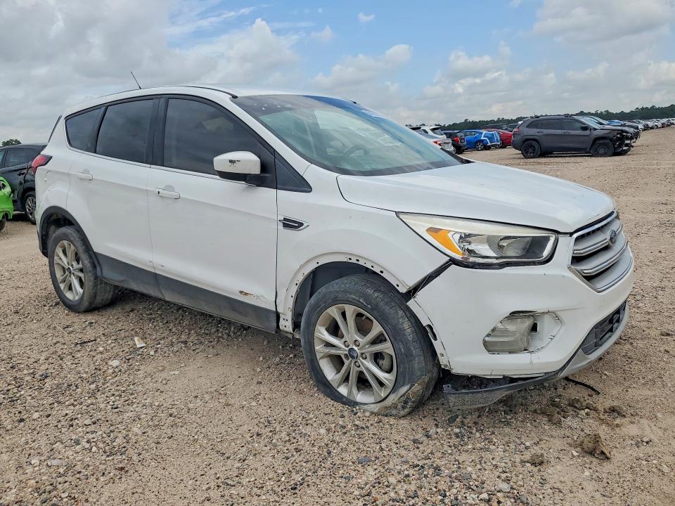 60632096 :رقم المزاد ، 1FMCU0GDXKUA89335 vin ، 2019 Ford Escape مزاد بيع