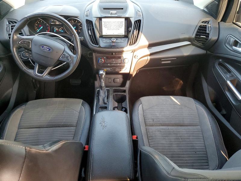 63032656 :رقم المزاد ، 1FMCU0GD7HUD16036 vin ، 2017 Ford Escape مزاد بيع
