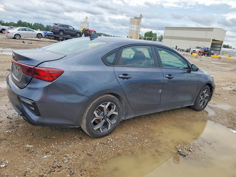 2020 Kia Forte მანქანა იყიდება აუქციონზე, vin: 3KPF24AD0LE212986, აუქციონის ნომერი: 60562406