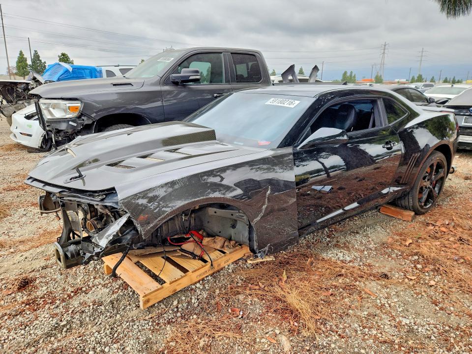 59180216 :رقم المزاد ، 2G1FK1EJ7F9303098 vin ، 2015 Chevrolet Camaro مزاد بيع