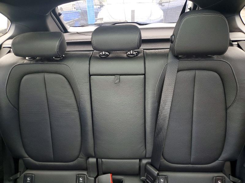 61870326 :رقم المزاد ، WBXHT3C36J5K25323 vin ، 2018 Bmw X1 مزاد بيع