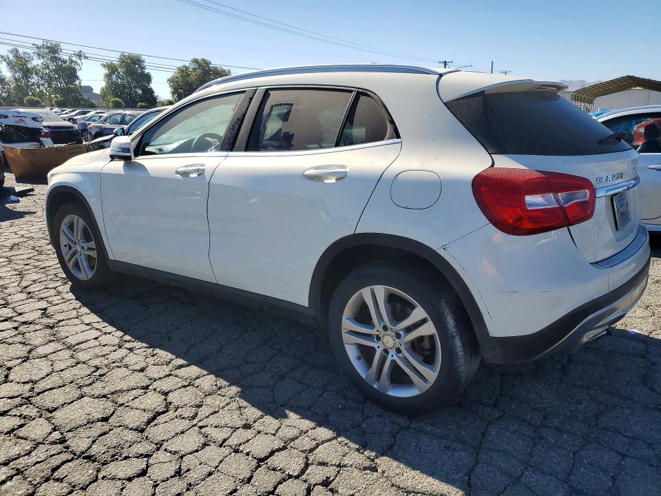 59897296 :رقم المزاد ، WDCTG4EB8HJ356139 vin ، 2017 Mercedes-benz Gla مزاد بيع