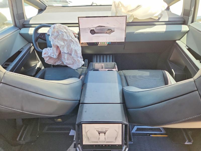 60273976 :رقم المزاد ، 7G2CEHED1RA022557 vin ، 2024 Tesla Cybertruck مزاد بيع