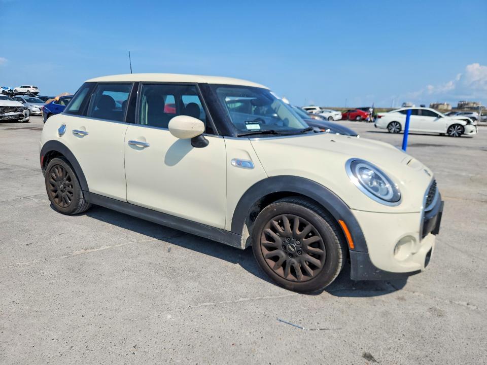 Продаж на аукціоні авто 2020 Mini Cooper, vin: WMWXU9C07L2L56292, номер лоту: 62843436