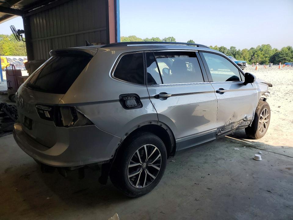 Продажа на аукционе авто 2021 Volkswagen Tiguan, vin: 3VV3B7AX6MM056315, номер лота: 61294386