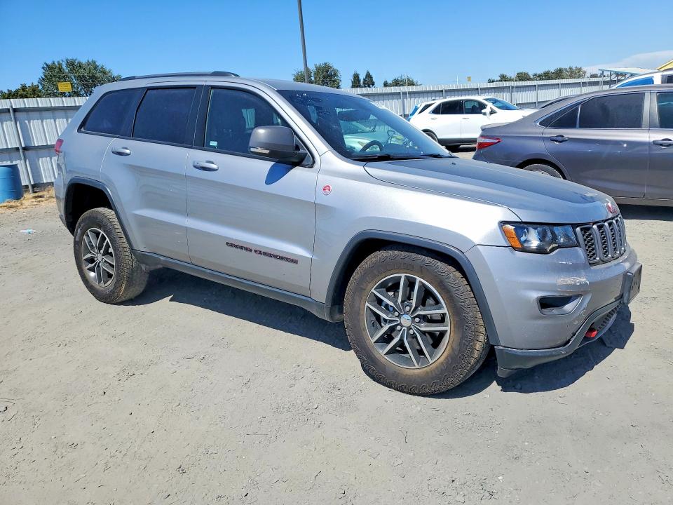 2017 Jeep Grand Cherokee მანქანა იყიდება აუქციონზე, vin: 1C4RJFLG7HC605272, აუქციონის ნომერი: 60998566