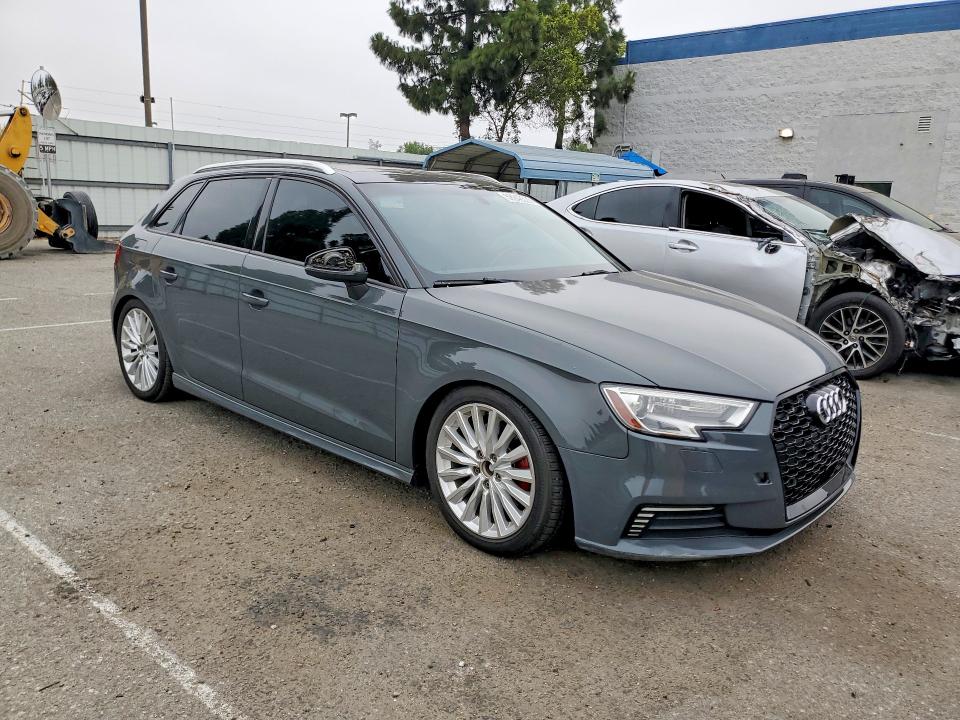 2017 Audi A3 მანქანა იყიდება აუქციონზე, vin: WAUUPBFF8HA096547, აუქციონის ნომერი: 58948536