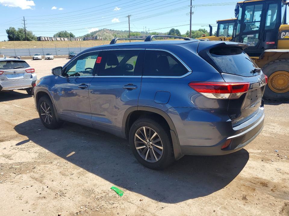 60881856 :رقم المزاد ، 5TDJZRFHXJS812853 vin ، 2018 Toyota Highlander مزاد بيع