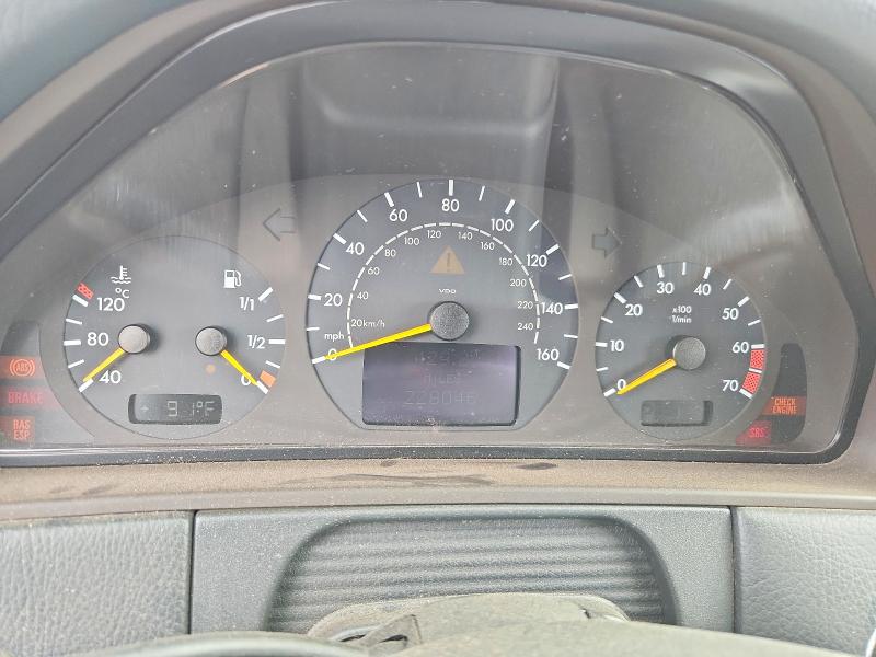 2000 Mercedes-benz E მანქანა იყიდება აუქციონზე, vin: WDBJF83J6YX034323, აუქციონის ნომერი: 61947786