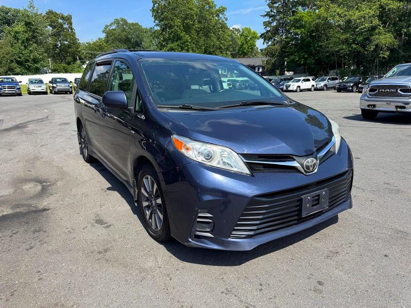 2018 Toyota Sienna მანქანა იყიდება აუქციონზე, vin: 5TDJZ3DC1JS189479, აუქციონის ნომერი: 61314106