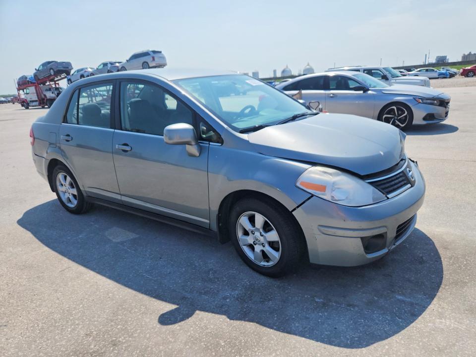 63035236 :رقم المزاد ، 3N1BC11E37L425261 vin ، 2007 Nissan Versa مزاد بيع