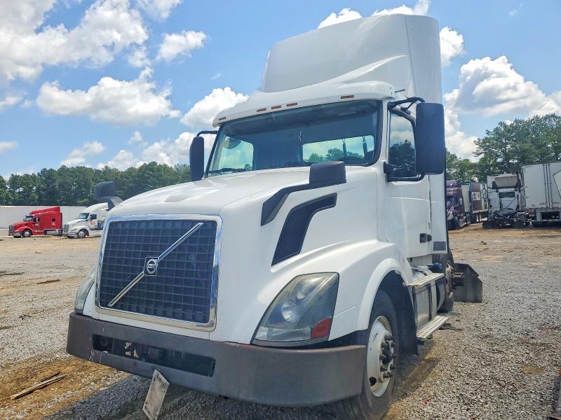 Продаж на аукціоні авто 2017 Volvo Vnl, vin: 4V4N39TG9HN988022, номер лоту: 57897806