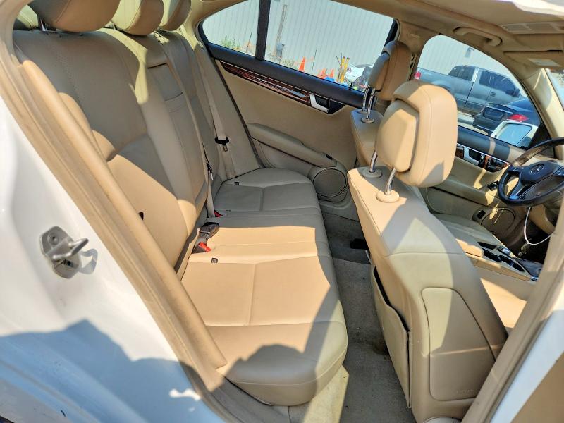 Продажа на аукционе авто 2014 Mercedes-benz C, vin: WDDGF4HB2ER302747, номер лота: 63053516