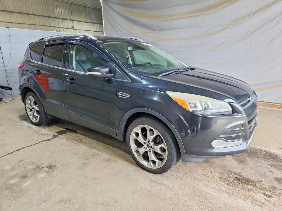 63102436 :رقم المزاد ، 1FMCU9JX4EUD62555 vin ، 2014 Ford Escape مزاد بيع