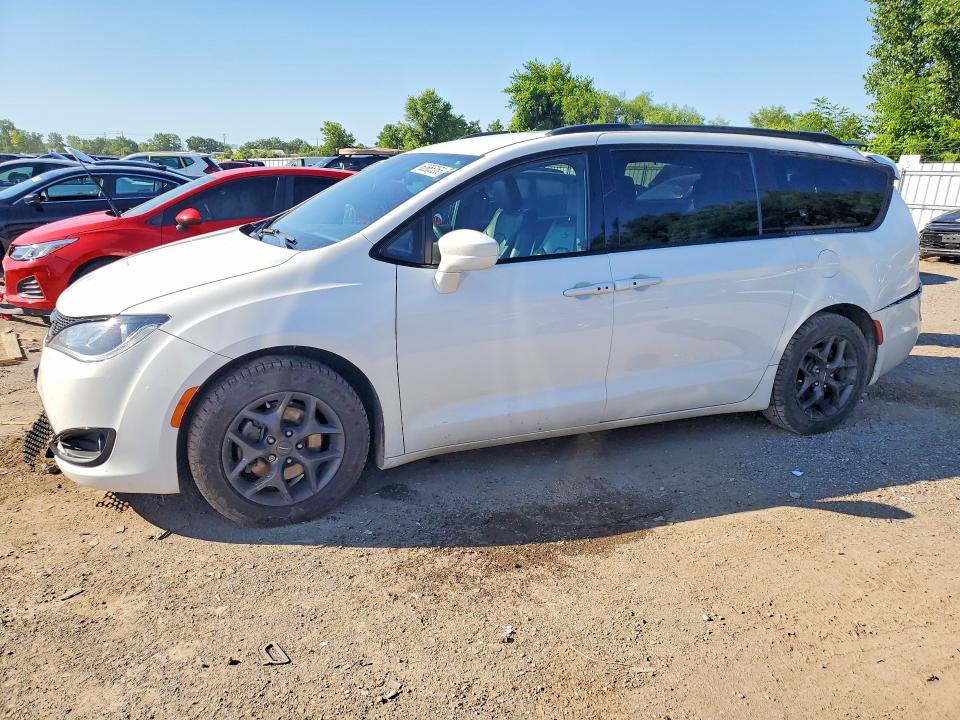 62665266 :رقم المزاد ، 2C4RC1BG1LR290354 vin ، 2020 Chrysler Pacifica مزاد بيع