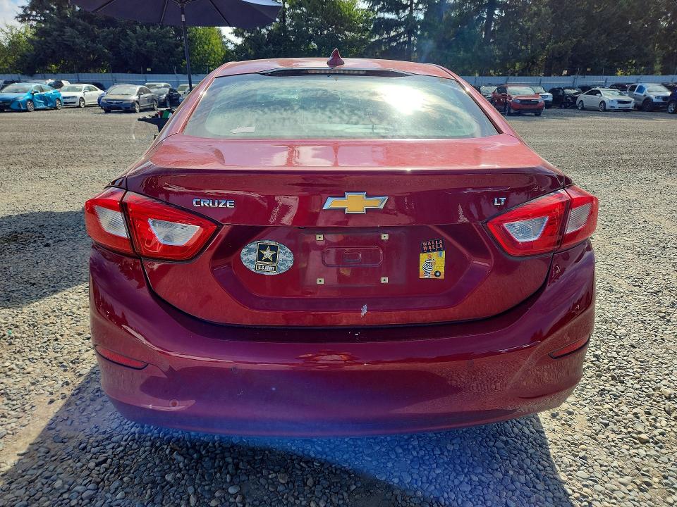 2018 Chevrolet Cruze მანქანა იყიდება აუქციონზე, vin: 1G1BE5SMXJ7125306, აუქციონის ნომერი: 62824736