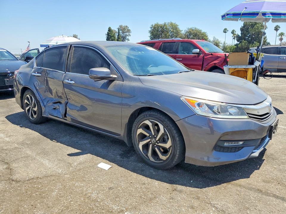 Продажа на аукционе авто 2017 Honda Accord, vin: 1HGCR2F9XHA103177, номер лота: 63161176