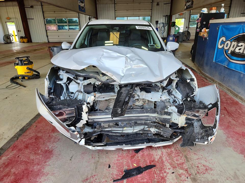 2024 Mitsubishi Eclipse Cross მანქანა იყიდება აუქციონზე, vin: JA4ATWAAXRZ061588, აუქციონის ნომერი: 59260576