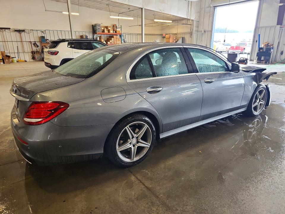 62457146 :رقم المزاد ، WDDZF4KB2HA022959 vin ، 2017 Mercedes-benz E مزاد بيع
