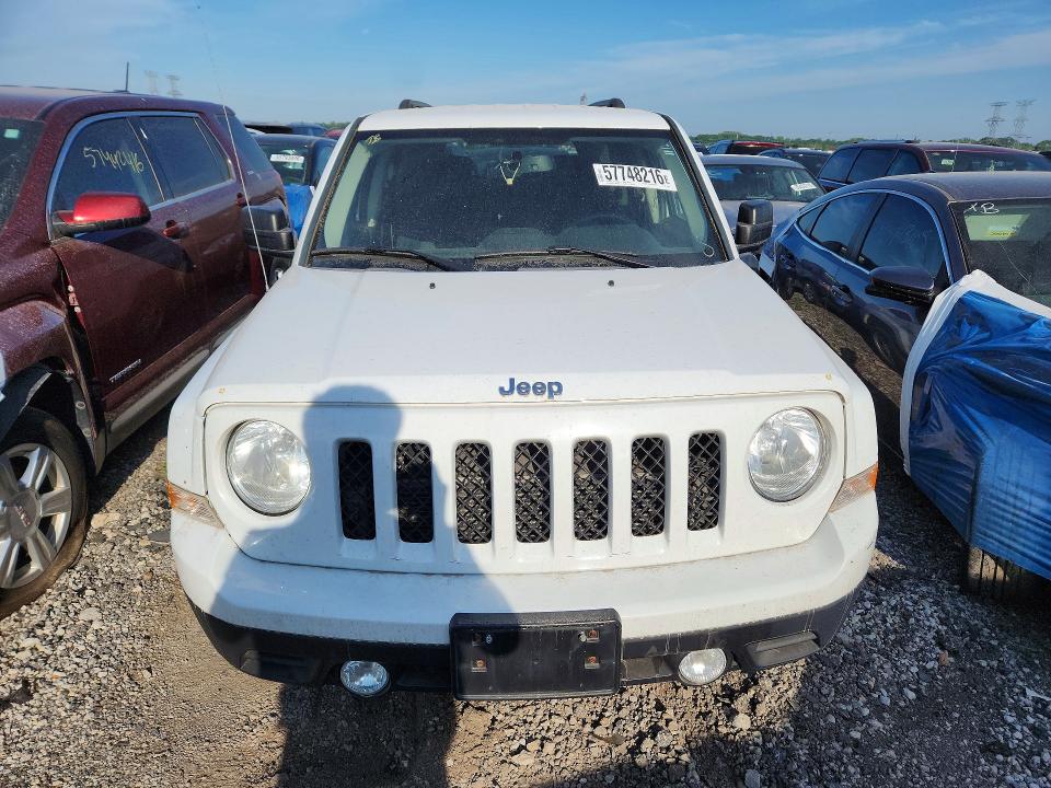 57748216 :رقم المزاد ، 1J4NF1GB2BD108918 vin ، 2011 Jeep Patriot مزاد بيع