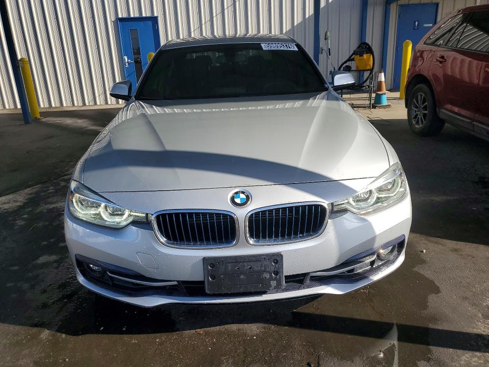 59895376 :رقم المزاد ، WBA8E1C56JA178022 vin ، 2018 Bmw 330e مزاد بيع