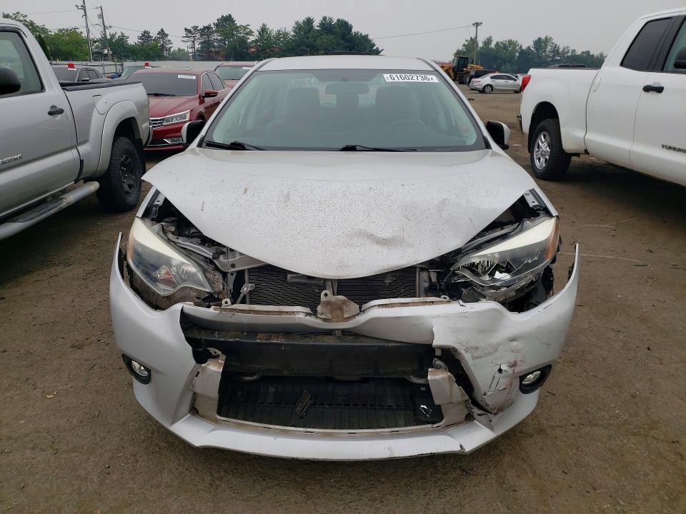 61602736 :رقم المزاد ، 2T1BURHE0FC238897 vin ، 2015 Toyota Corolla مزاد بيع