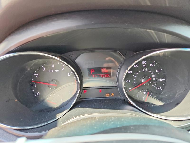 63241296 :رقم المزاد ، KNDMB5C12H6224635 vin ، 2017 Kia Sedona مزاد بيع