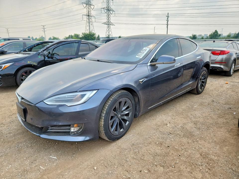 Продажа на аукционе авто 2018 Tesla Model S, vin: 5YJSA1E27JF298815, номер лота: 61155156