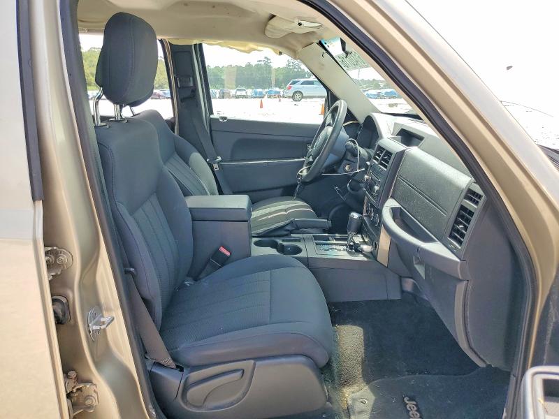 2011 Jeep Liberty მანქანა იყიდება აუქციონზე, vin: 1J4PP2GK7BW569693, აუქციონის ნომერი: 61420116