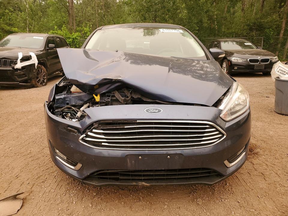 61007766 :رقم المزاد ، 1FADP3N25JL296177 vin ، 2018 Ford Focus مزاد بيع
