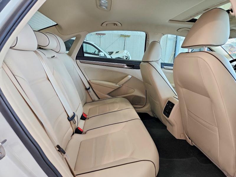 59823746 :رقم المزاد ، 1VWBA7A35JC027294 vin ، 2018 Volkswagen Passat مزاد بيع