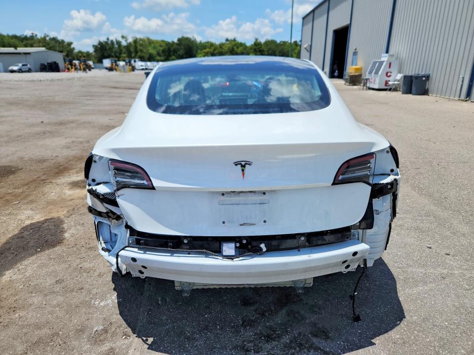 Продаж на аукціоні авто 2018 Tesla Model 3, vin: 5YJ3E1EA9JF154604, номер лоту: 61755596