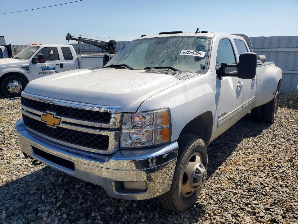 62355906 :رقم المزاد ، 1GC4K1C80EF131890 vin ، 2014 Chevrolet Silverado مزاد بيع