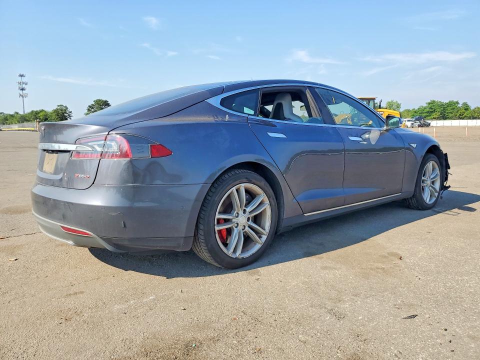 Продажа на аукционе авто 2014 Tesla Model S, vin: 5YJSA1H29EFP65282, номер лота: 61115346
